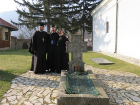 2016-12-81-020v 2016-12-81-020v