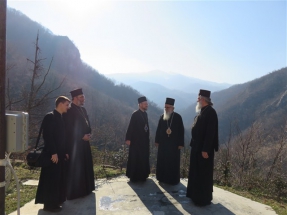 2016-12-81-028v 2016-12-81-028v