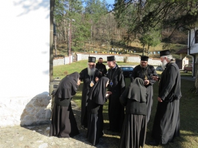 2016-12-81-030v 2016-12-81-030v