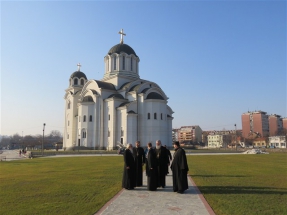 2016-12-81-043v 2016-12-81-043v