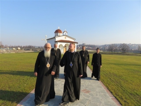 2016-12-81-048v 2016-12-81-048v