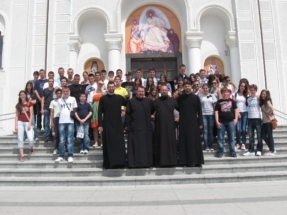 415180_429559893744848_1576409223_o