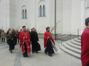 2017-04-011-023v 2017-04-011-023v