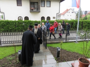 2017-04-20-001v 2017-04-20-001v