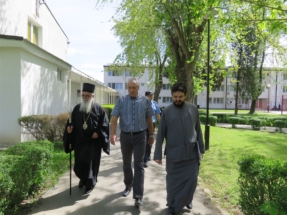 2017-04-26-002v 2017-04-26-002v