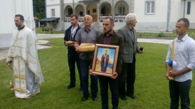 image-0-02-04-c5d2a9cc17d8414578e29a9fda8368966c7a809dd016cc7dad41f995dd38e366-V