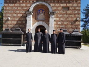 IMG-56d4989d28039eabc637137c8e63dfba-V