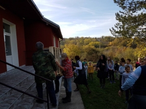 IMG-29ebf3491a5eea669806a42eba9554de-V