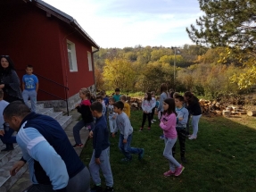 IMG-f32669adfac2bd921ee276595749390d-V