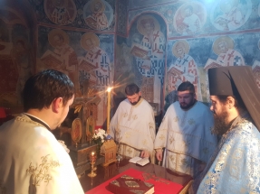 2017-12-04-002 2017-12-04-002