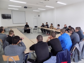 IMG-c4f254e97661ba95eb1eba91e5cca14c-V IMG-c4f254e97661ba95eb1eba91e5cca14c-V