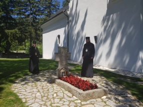 IMG-e603744869efa8b75e85c69749284b5d-V IMG-e603744869efa8b75e85c69749284b5d-V