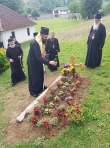 IMG-39a9dd06e73f026d32e3903814e42348-V