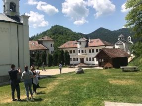 IMG-962d3a7112f86ec76b800c5757c5be45-V