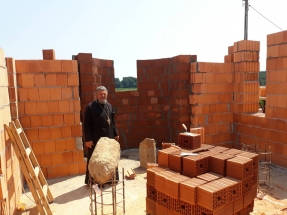 IMG-faf7b10d5220d96448c1fa860efdbb08-V