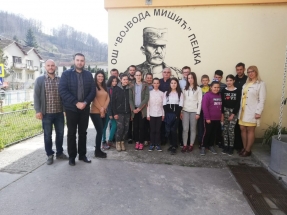 IMG-9b3b4de9dba0ef781cc17841b6f65865-V