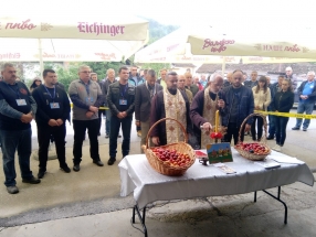 IMG-4895f6a4e5160bf5ff32d343b4ebf123-V IMG-4895f6a4e5160bf5ff32d343b4ebf123-V