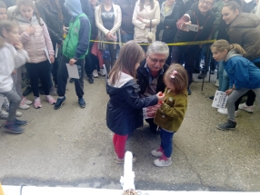 IMG-e78f2f895927e0f40a3d6815d5e97c49-V IMG-e78f2f895927e0f40a3d6815d5e97c49-V