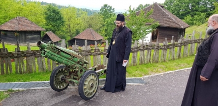 IMG-67c1a1227263b22203c8651cabf06422-V