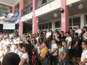 DF60E9B5-E3A3-4E76-A5F2-F42978EB8B74