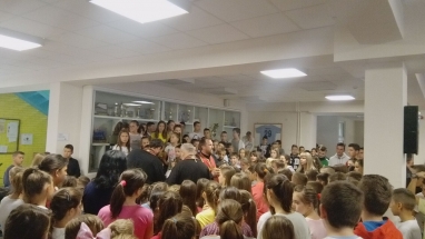 IMG-53c34a8c3f0aff889970cd2a2cf4abd6-V