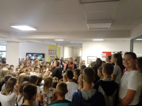 IMG-6409de5ca16c85a044486d50f9dbc110-V