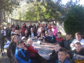 1 Час веронауке, насловна