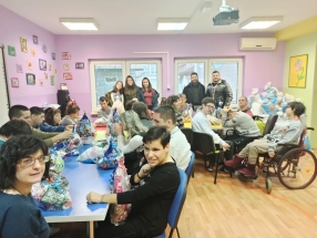 IMG-efc03929b099b1245a19df0360944612-V