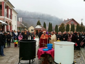 IMG-b3502f28cf333720e8786383f3cd64ed-V