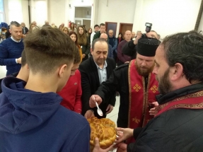 IMG-e25964c2b7009127304afe0d3f046b67-V