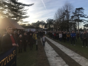 E7DDAE9D-F014-45D0-AE76-23888531FCEA