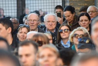 IMG-33a5eba1d1c7f04c41648b4686ad30e2-V IMG-33a5eba1d1c7f04c41648b4686ad30e2-V