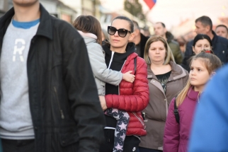 IMG-6096b32dcf2b76edd09439277250568d-V IMG-6096b32dcf2b76edd09439277250568d-V