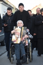 IMG-a2d2690d13ec0539bf514d45b8c7d84d-V IMG-a2d2690d13ec0539bf514d45b8c7d84d-V