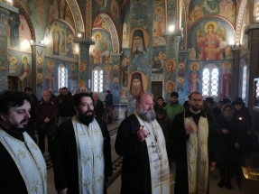 IMG-b137b5f31f0dca6437af966b25d59e23-V