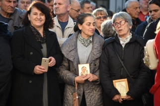 IMG-b42e4b902379cdcc5c0641d153e90055-V IMG-b42e4b902379cdcc5c0641d153e90055-V