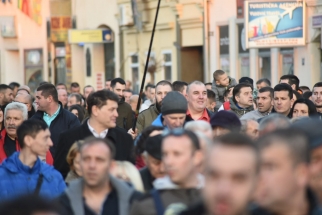 IMG-f31020ef78507f53d42a735a23db4fa5-V IMG-f31020ef78507f53d42a735a23db4fa5-V